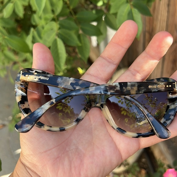 Miu Miu cat eye sunglasses.❤️ - Picture 7 of 17
